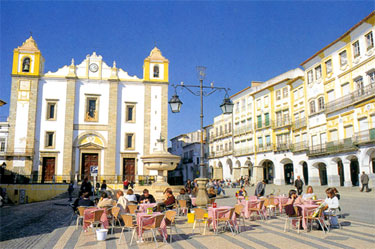 Plaza del Giraldo, Évora