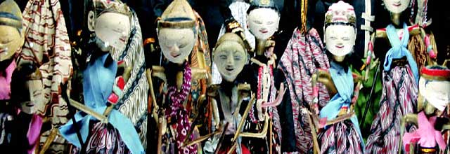 Figuras asiáticas en el Museo de Marionetas de Lisboa